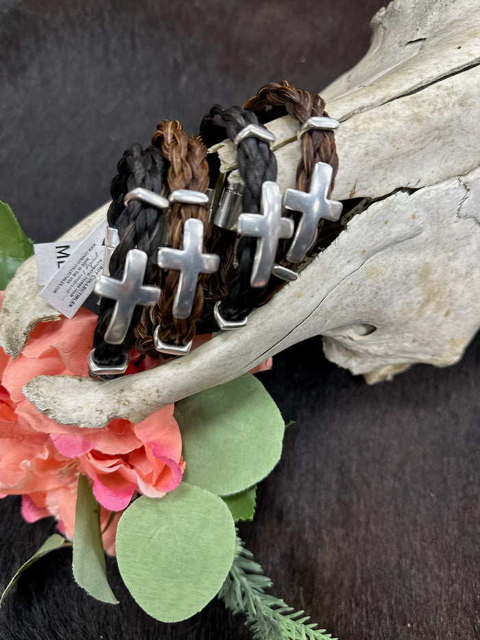 The Cross Bracelet
