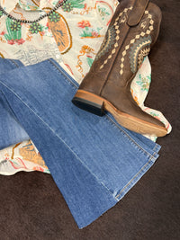 1822 Mid Rise Classic Flare Jeans