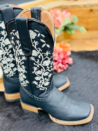 Tanner Mark Embroidered Boot