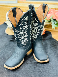 Tanner Mark Embroidered Boot