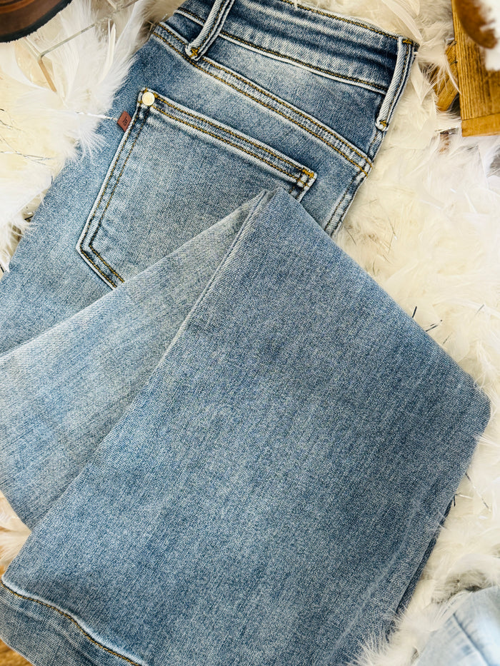 Judy Blue Medium Wash Trouser