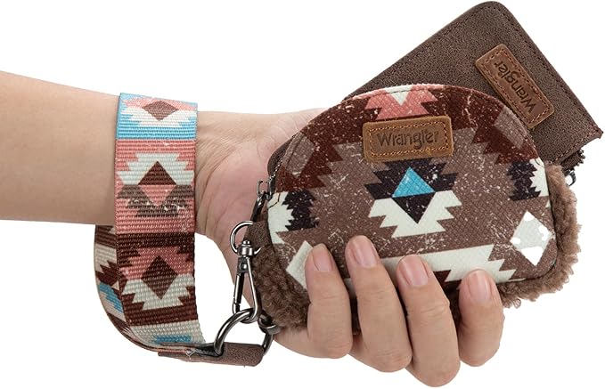 Wrangler Aztec On-The-Go Wristlet Set