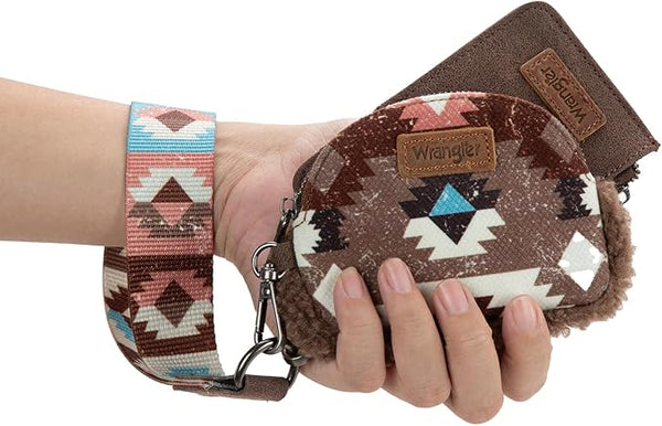 Wrangler Aztec On-The-Go Wristlet Set