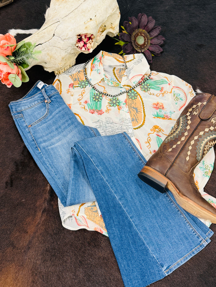 1822 Mid Rise Classic Flare Jeans