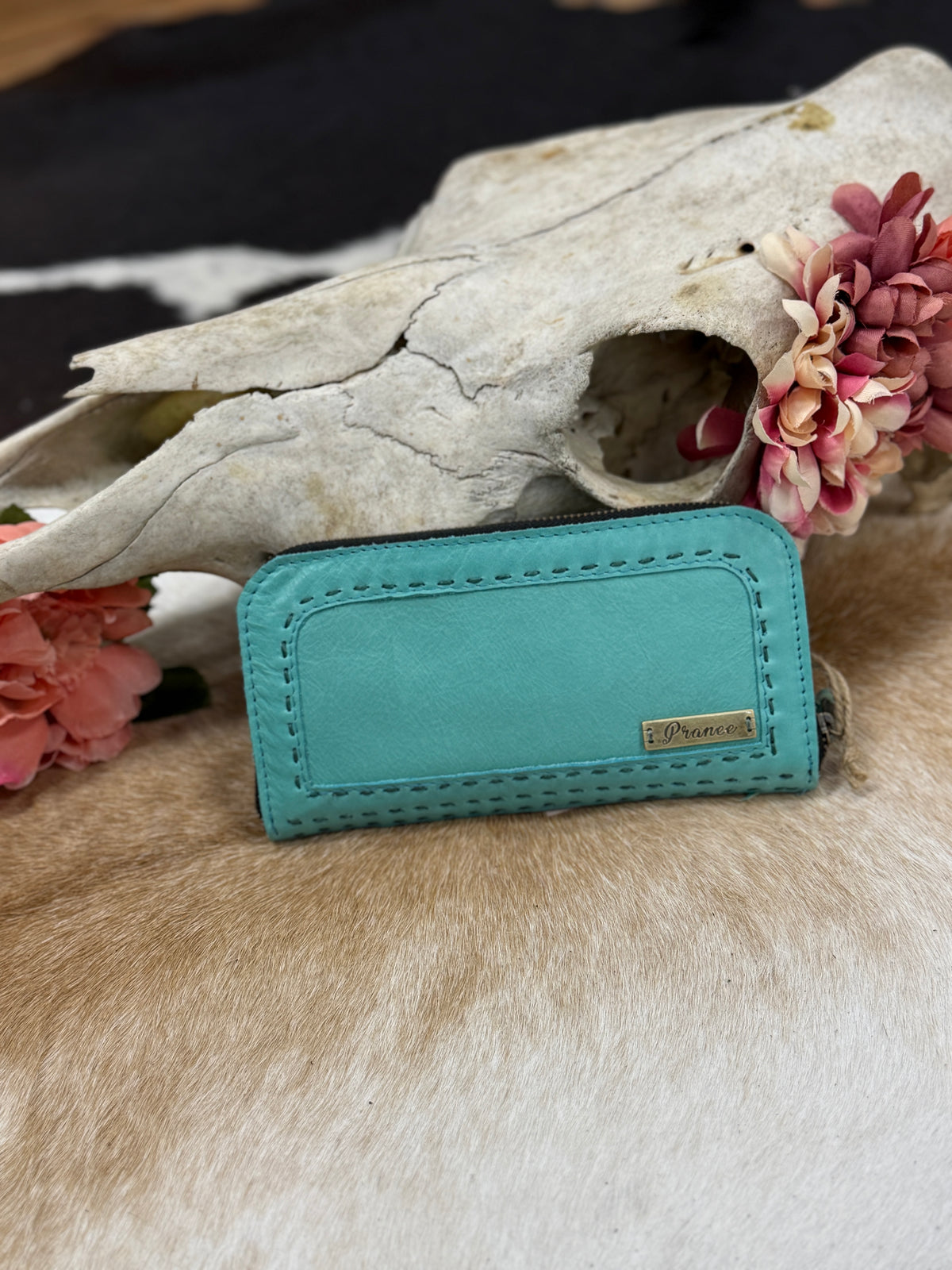 Austin Too Wallet By Pranee