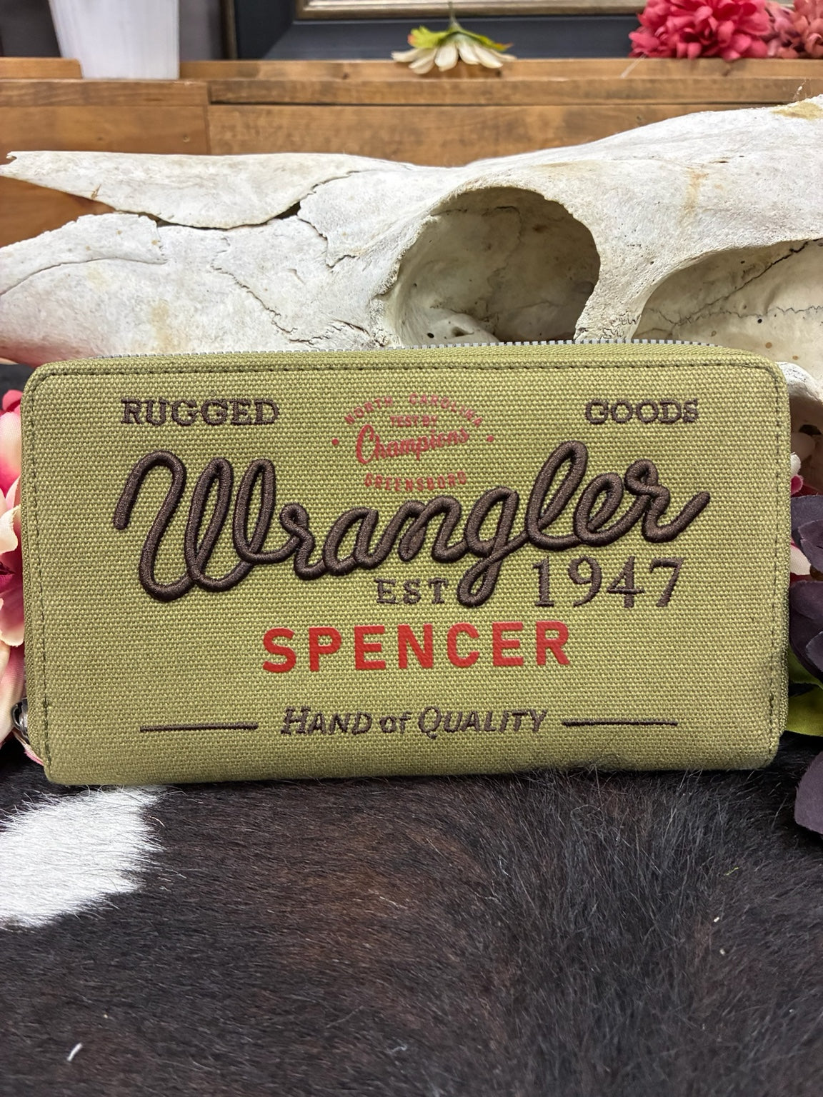 Wrangler Spencer Embroidered Zip-Around Wallet – Olive & Cream